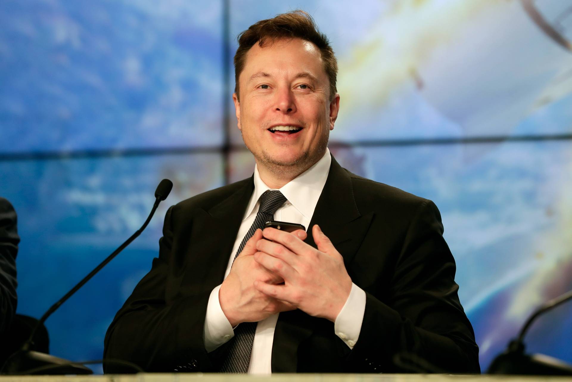 Musk稱自己財富完全透明　無任何離岸賬户　也沒避稅
