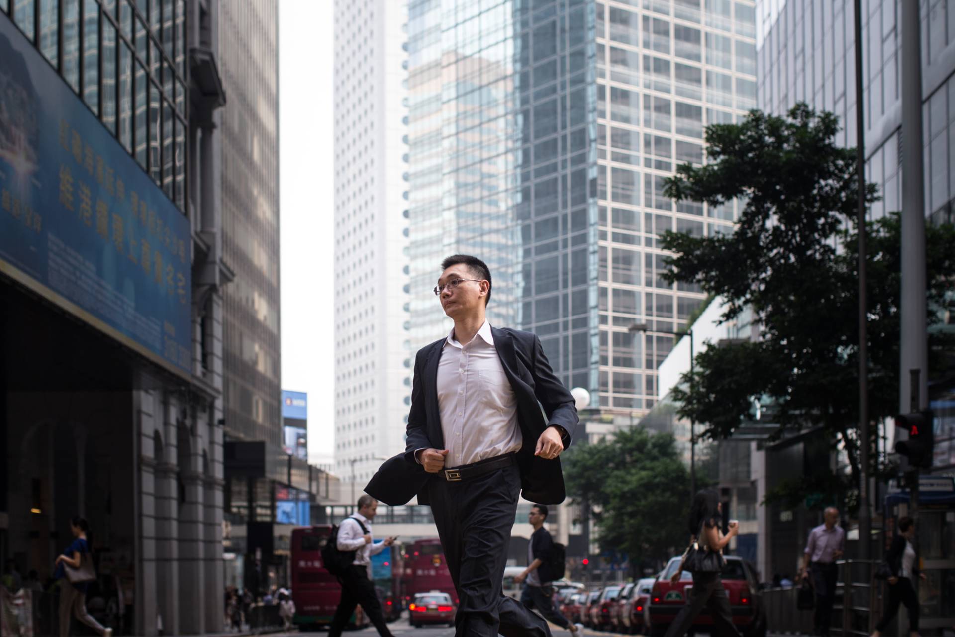 調查｜明年香港打工仔平均加薪1.7%　IT相關職位加幅3.7%跑贏大市