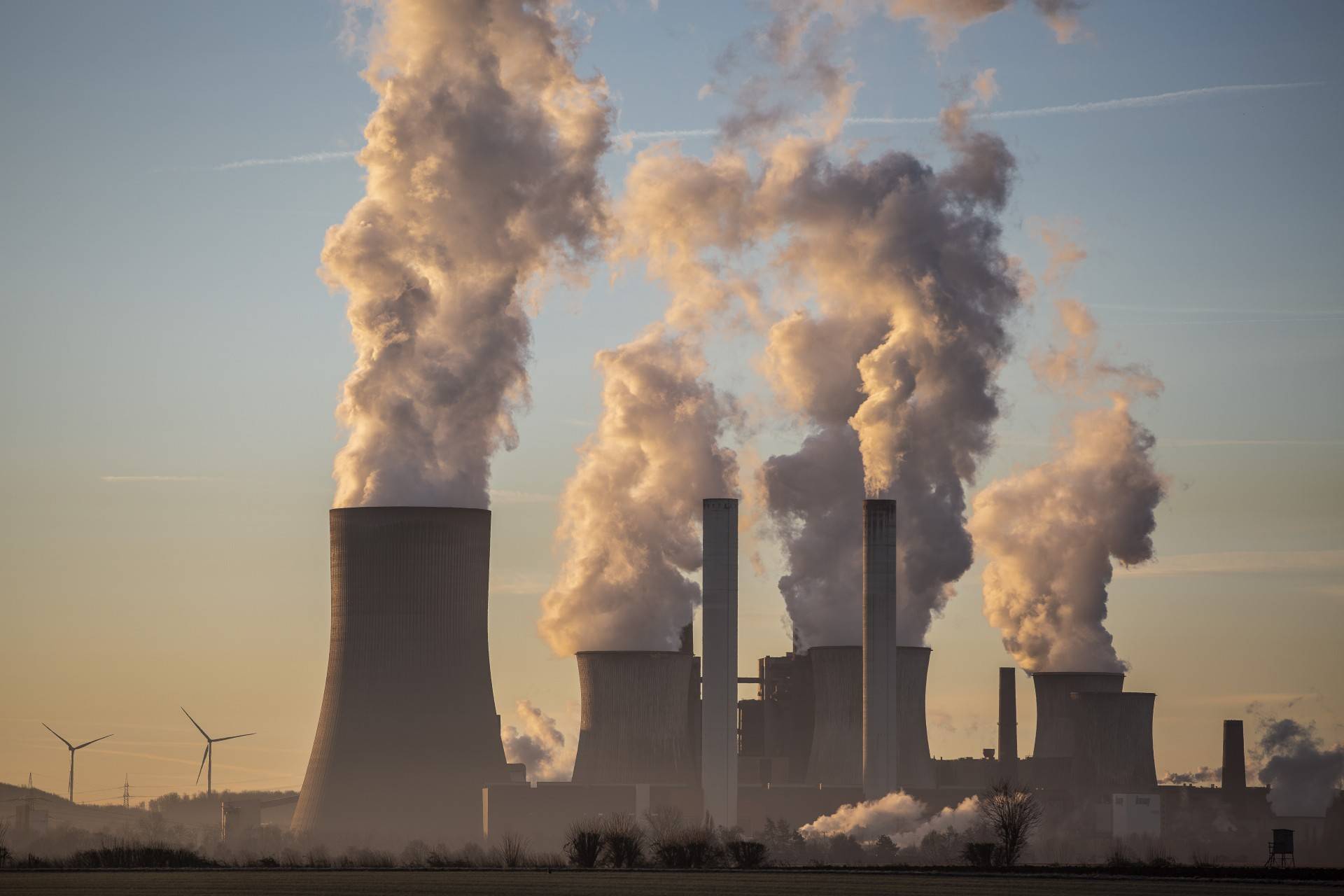 歐盟碳邊境調節機制對中國經濟和全球碳減排影響的量化分析