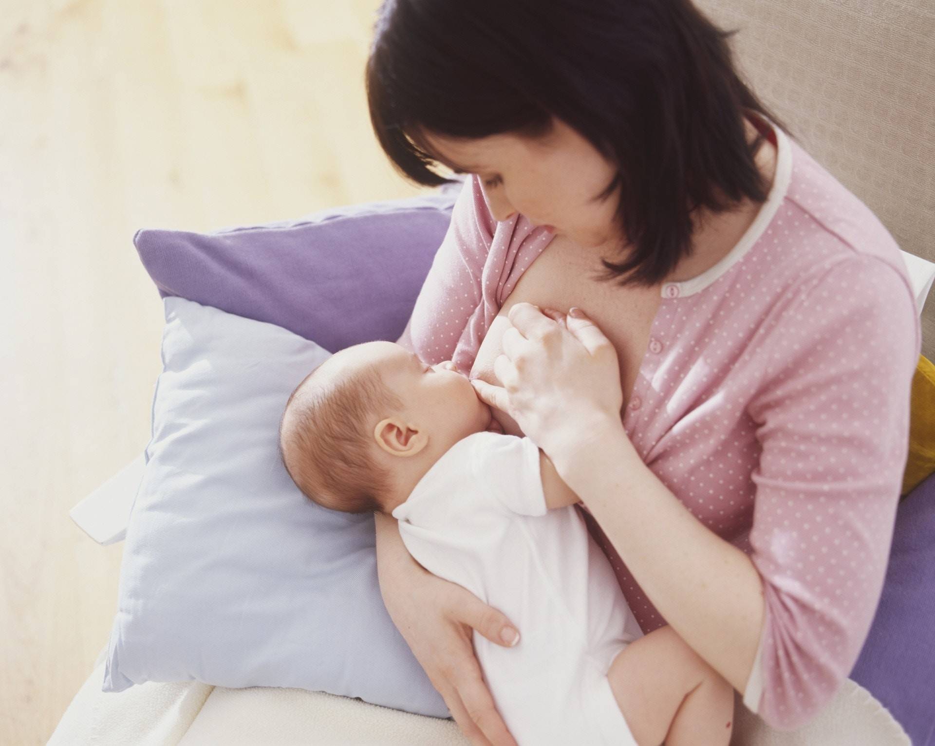 內地網上的人乳生意： 15元一包　有中介介紹「成人奶媽」
