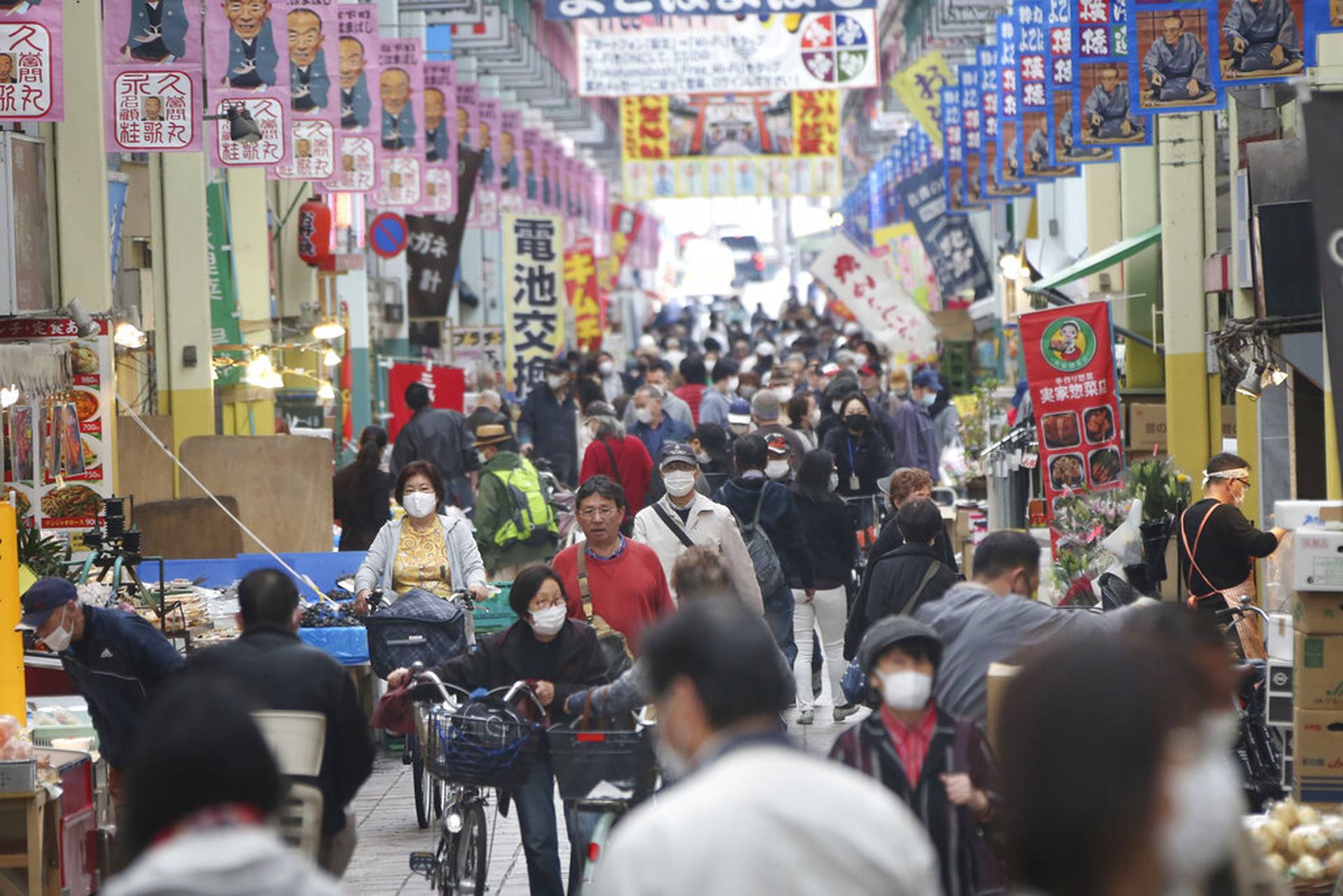 日本的小攤販為什麼沒有被壟斷巨頭逼上絕路？