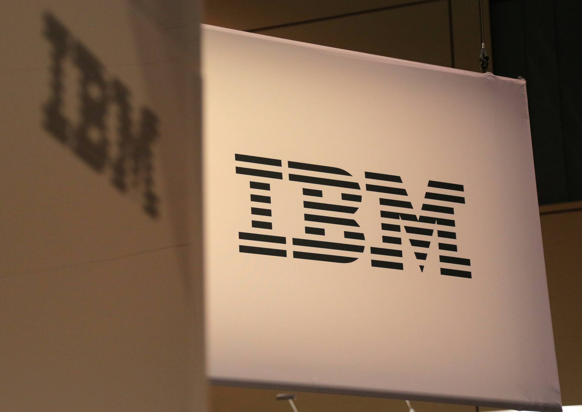 重温郭士納讓IBM起死回生的46條商業思考