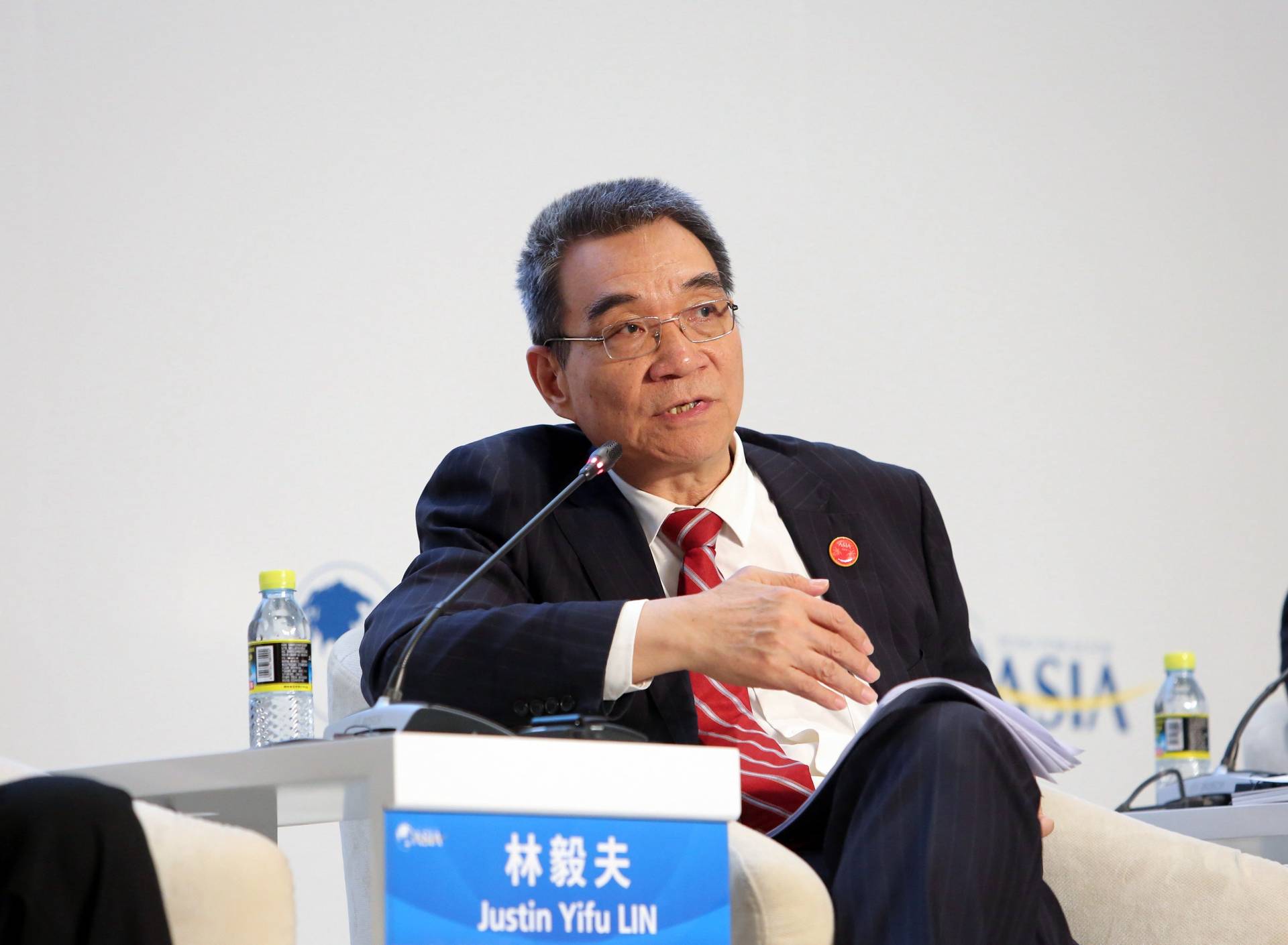 【對話林毅夫】預計中國GDP增長3% 宏觀調控要留足後續空間