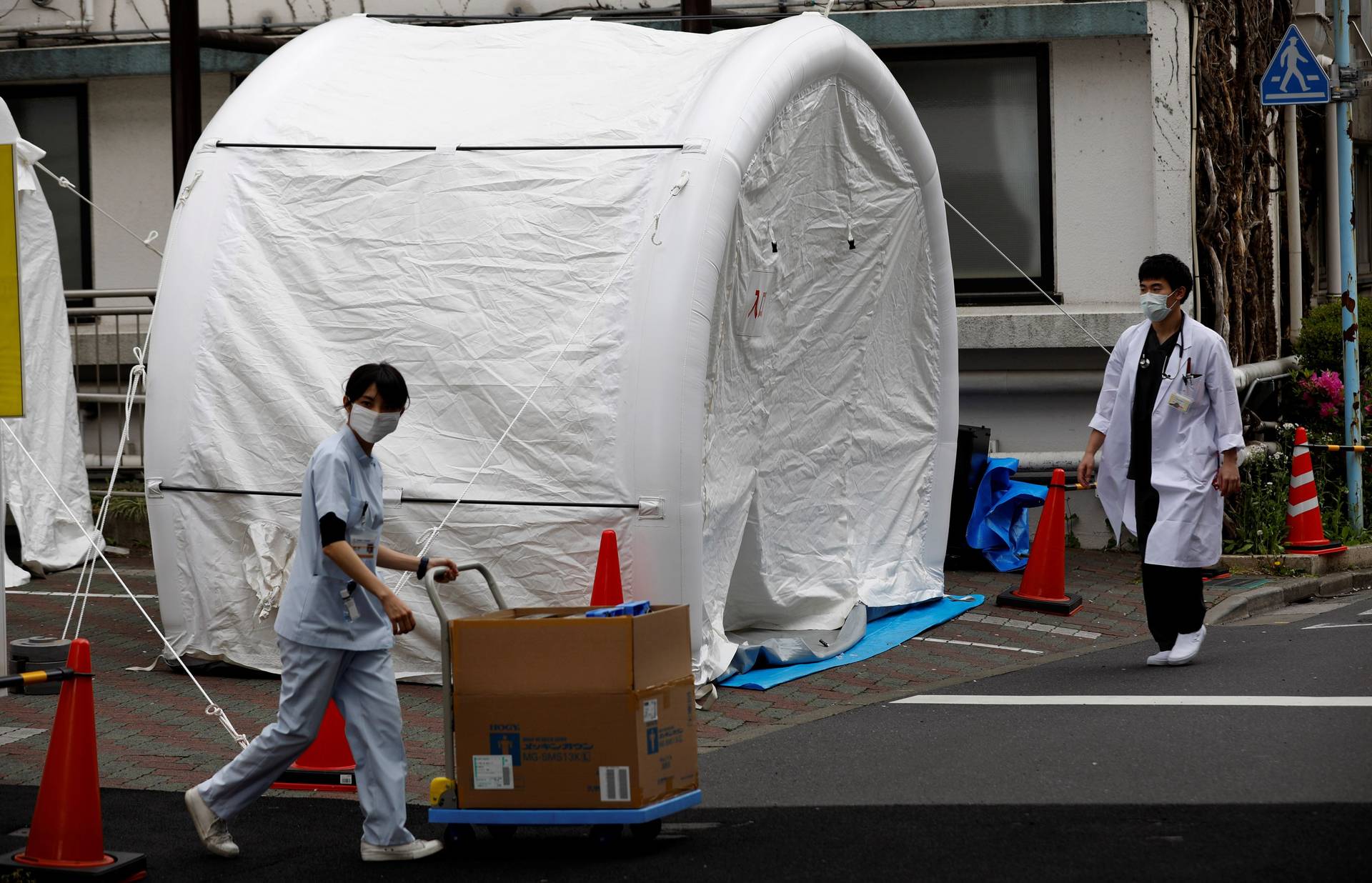 日本建築巨頭股價跌超10%　因有傳言稱老闆禁止員工接種新冠疫苗