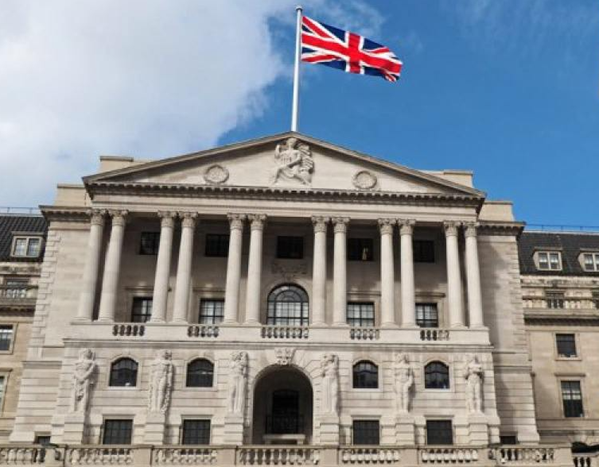 英國央行維持基準利率在0.1%不變　符合市場預期