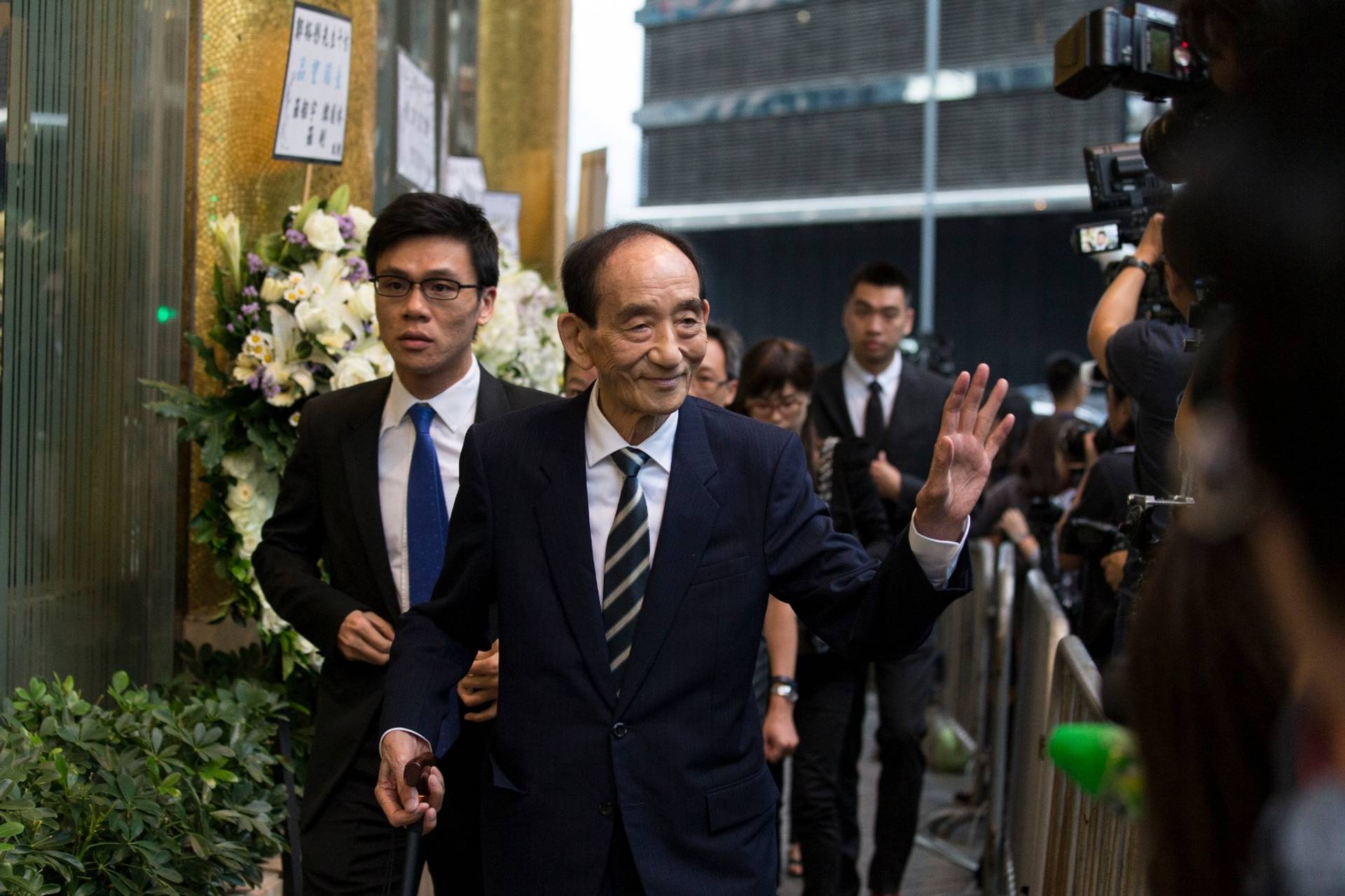 鄧成波家族6200萬沽觀塘工廈　伯恩光學楊建文承接