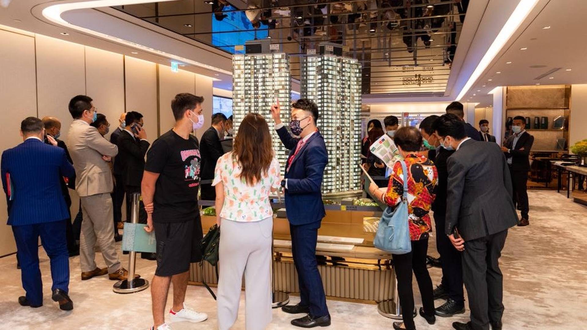 呂明才家族成員先後斥逾6100萬購晉環兩伙