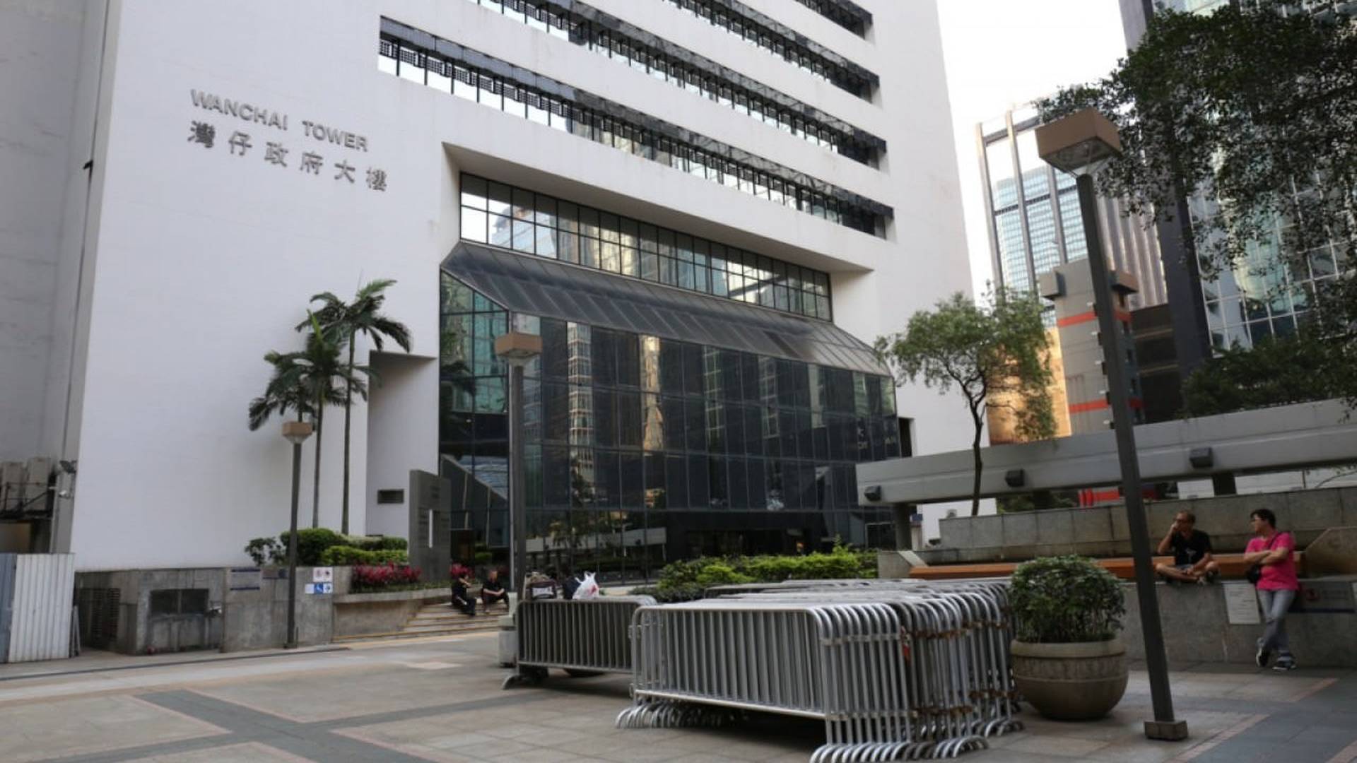 灣仔政府大樓重建方案曝光　擬建52層高甲廈連酒店　估值近500億