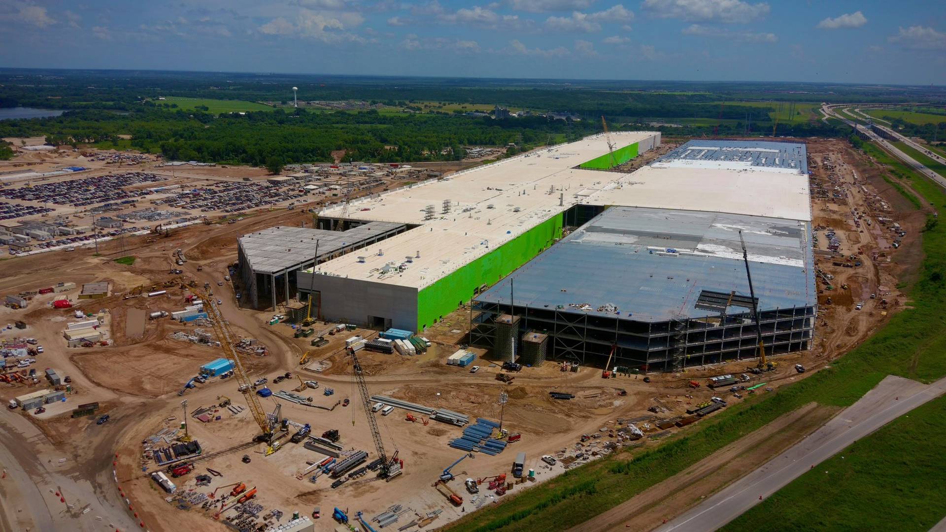 Tesla美國德州超級工廠基本完工　現已部署生產