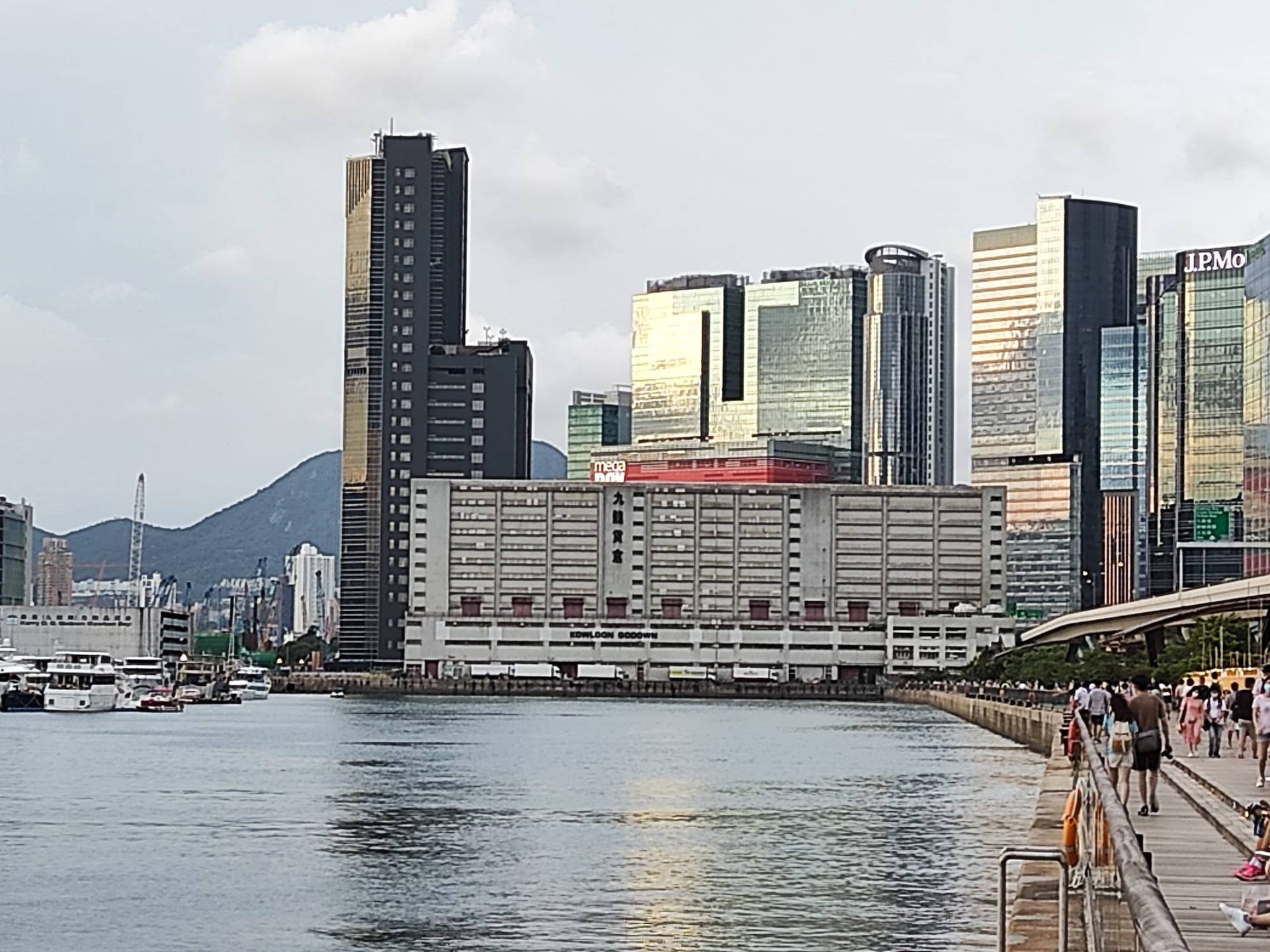 會德豐九龍貨倉申重建　伙數倍增至1782伙　規劃署不反對
