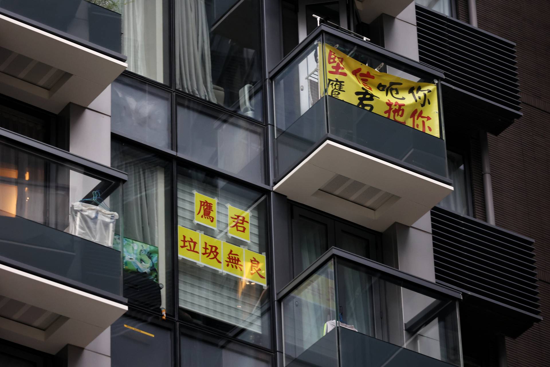 白石角朗濤泳池未開惹住客不滿　鷹君：牌照審批現正進行中