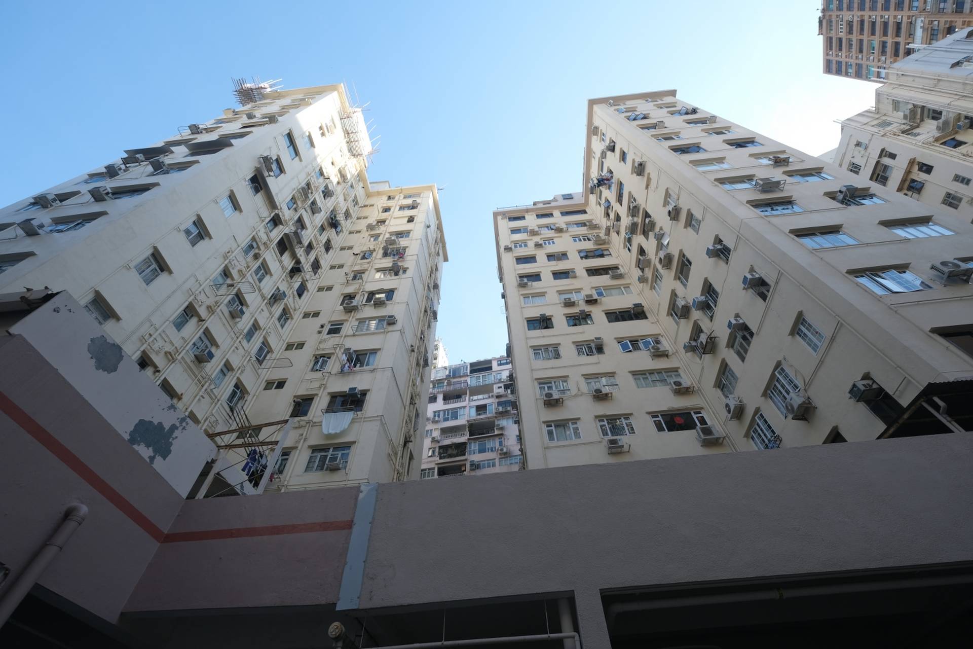 150個小業主放售西半山三幢舊樓八成業權　地盤估值逾50億