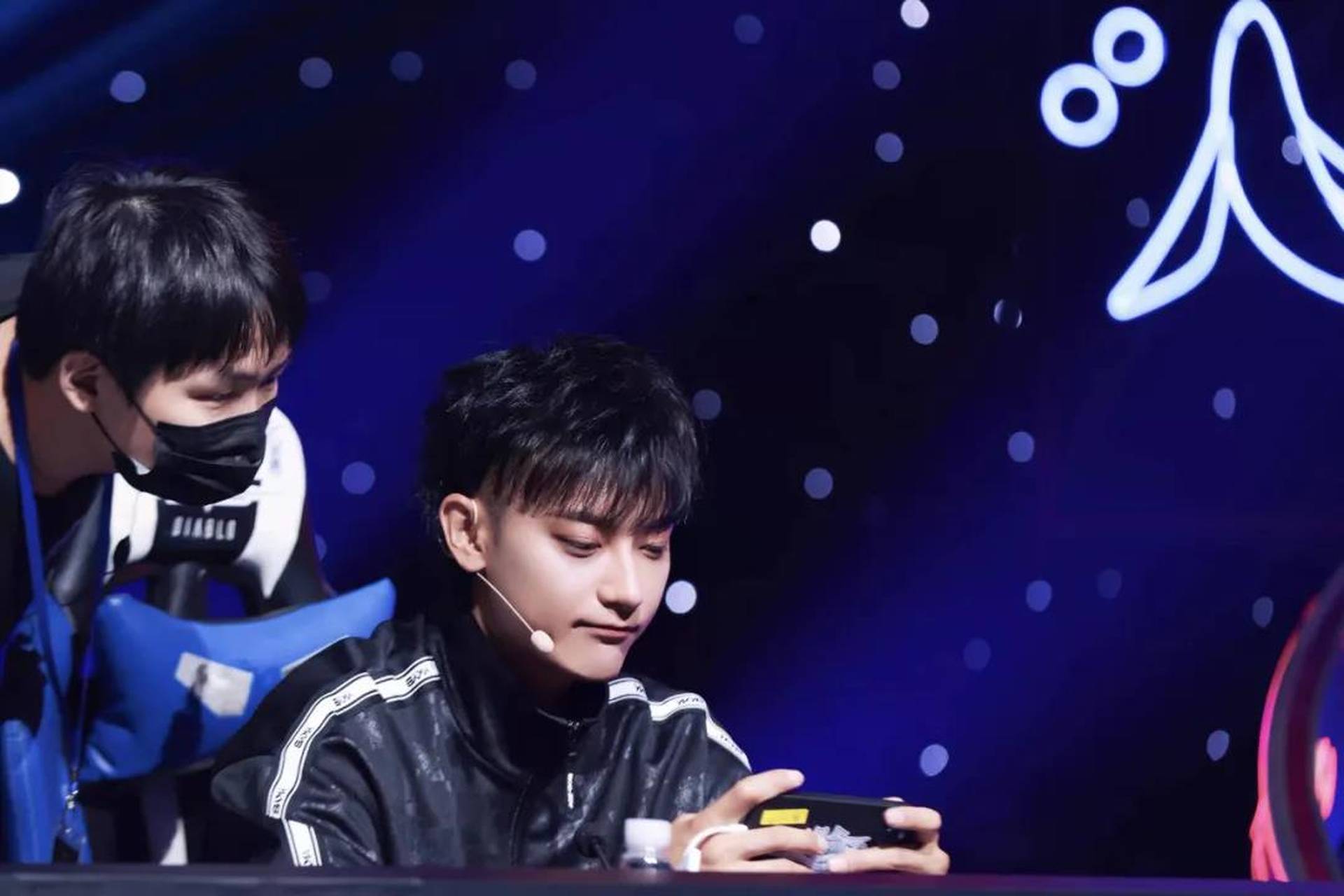 繼承「200億」家產後，黃子韜想做霸總