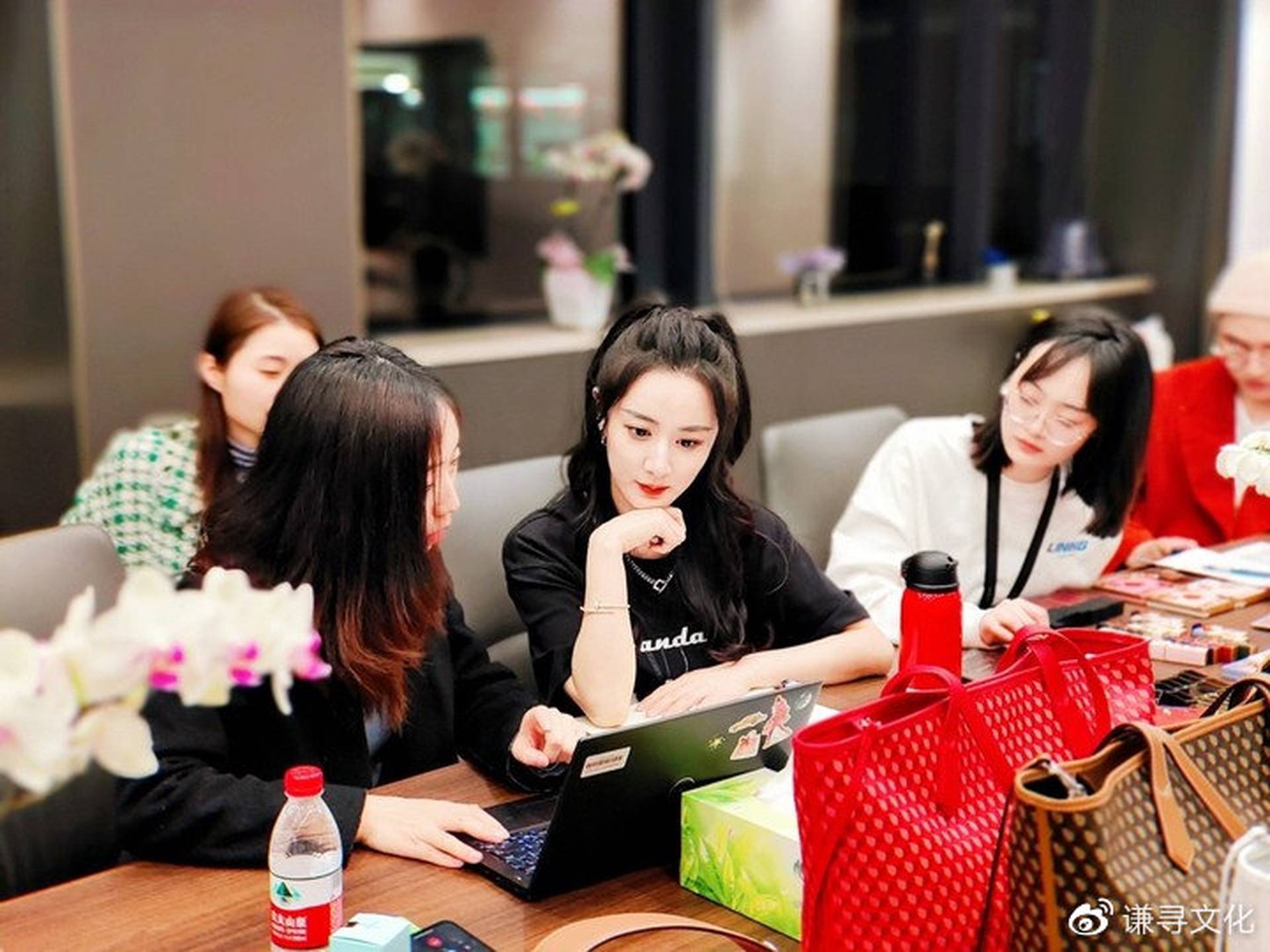 薇婭全網被封　被撤銷網絡誠信宣傳大使