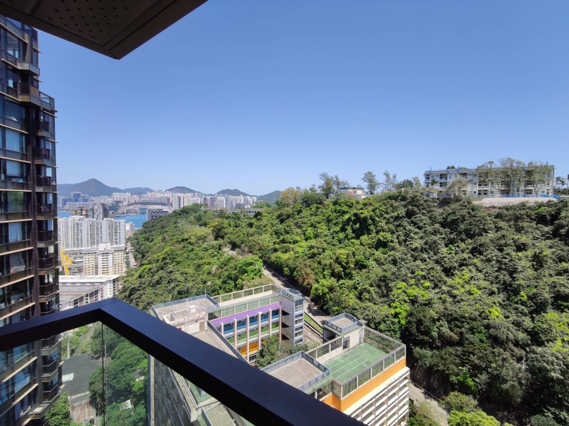 筲箕灣半新樓香島現銀主盤　五年貶值七球