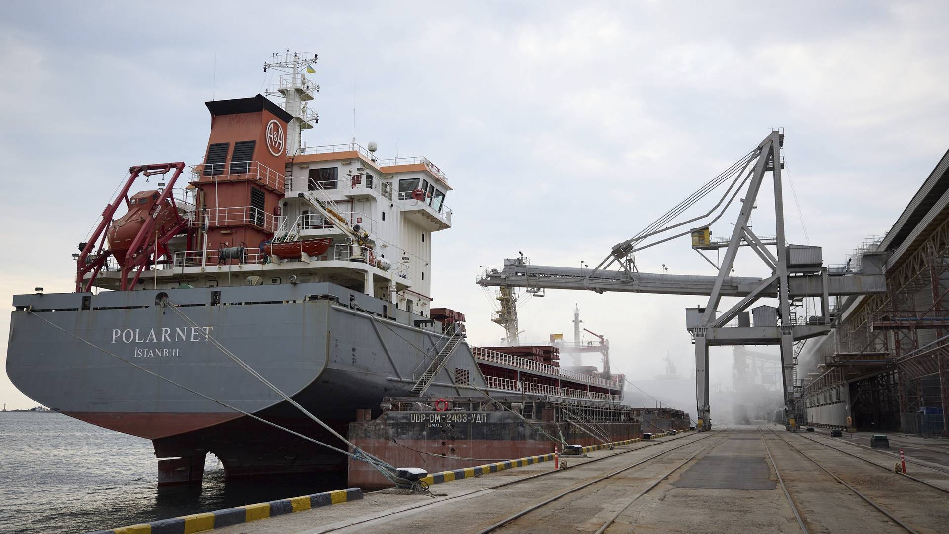 烏克蘭｜烏方稱首批運載糧食船隻準備好從兩港口啟航