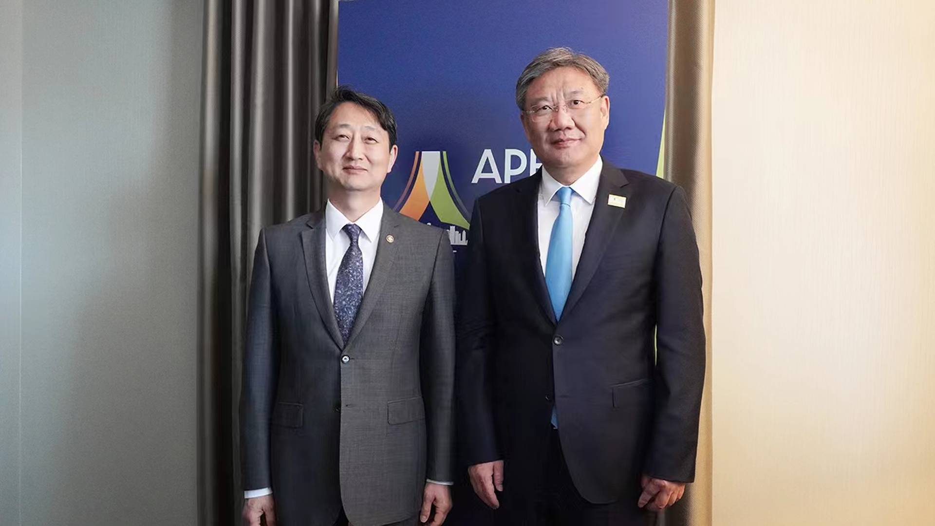 APEC︱王文濤晤安德根　中韓願加強半導體產業鏈合作