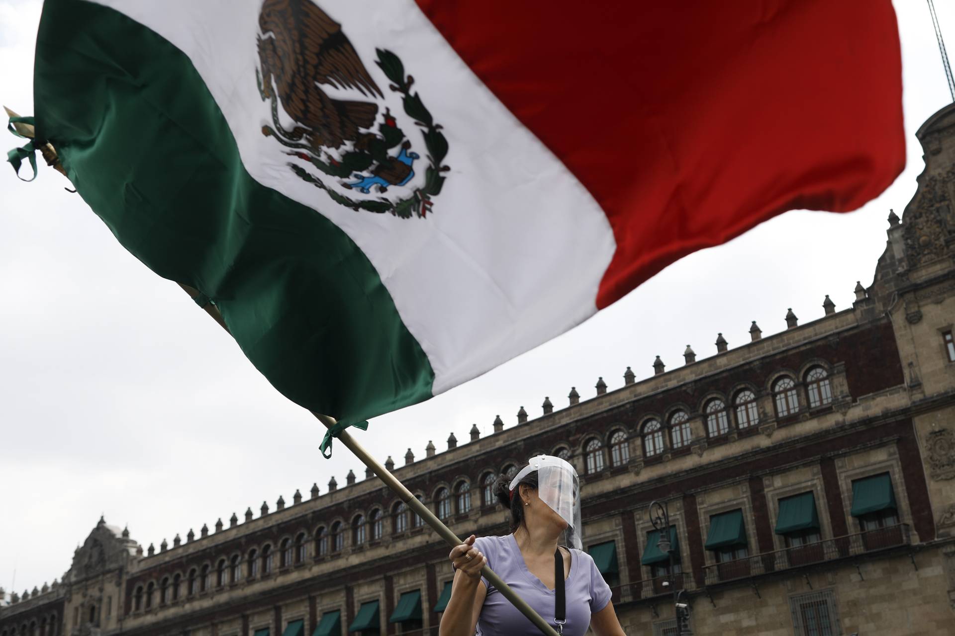新興市場加息潮：墨西哥意外加息　比索飆升