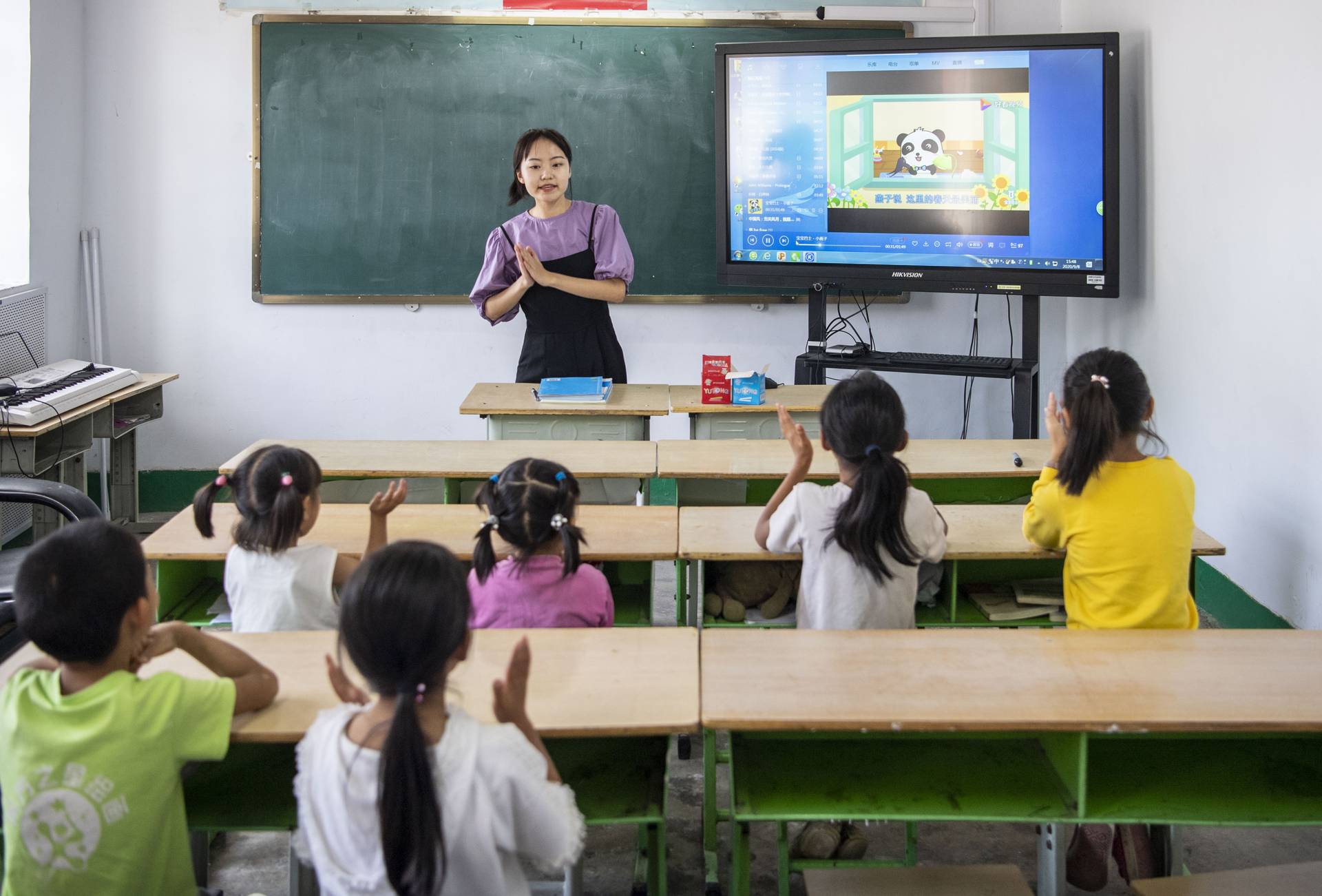 中國教育部：整治中小學有償補課和教師違規收受禮品禮金等問題
